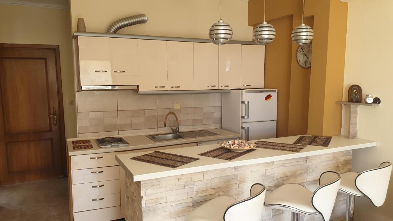Gouris Appartements Nea Kallikrateia Luaran gambar